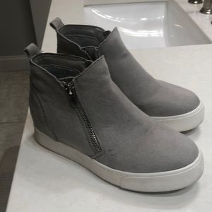 Soda Taylor wedge sneakers